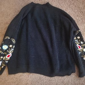 Flowery, Long sleeved sweater